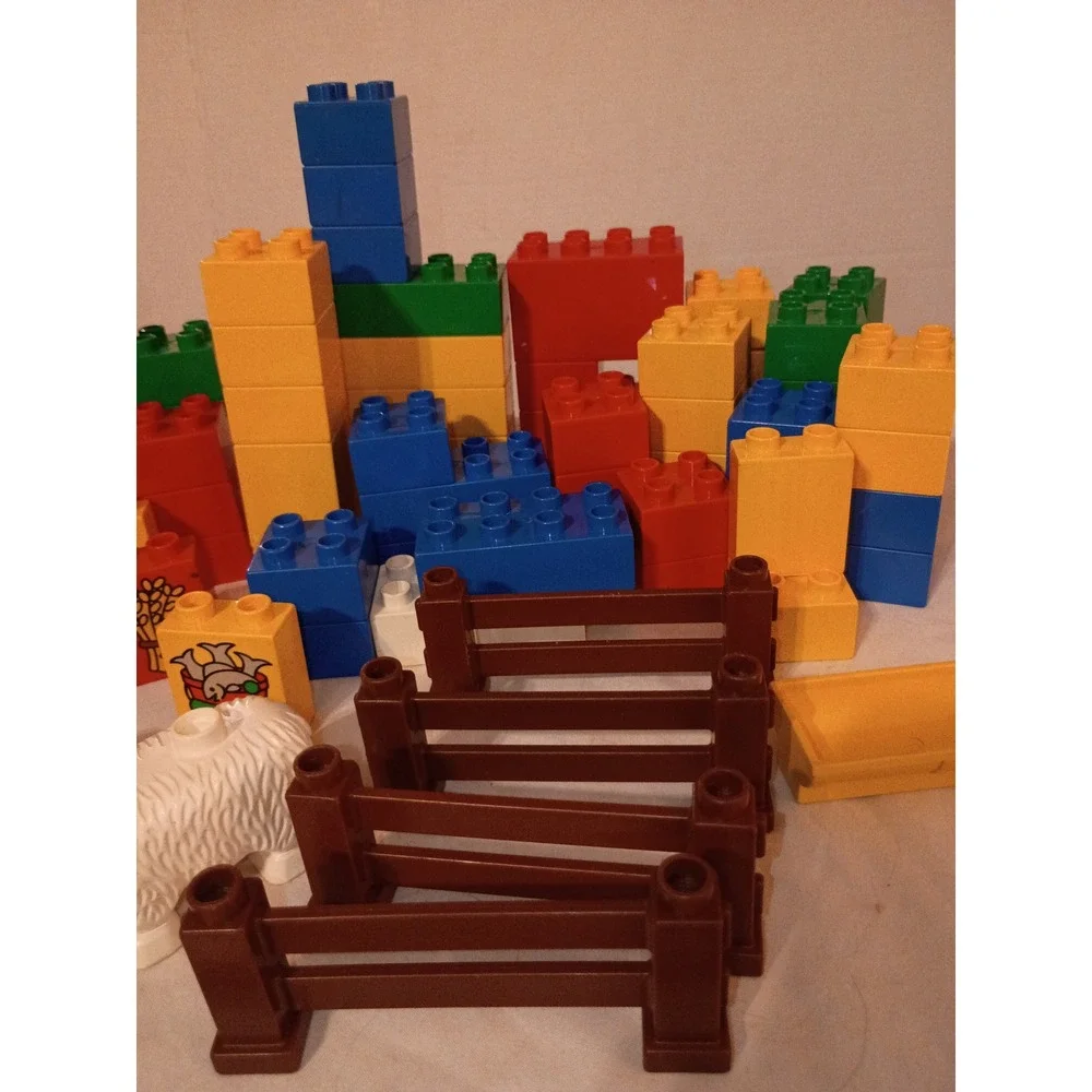 LEGO Duplo Farm Animals and Building Blocks Lot Sheep Cat Chicken Fences